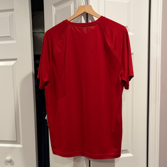 Vibrant Red Men's Heat Gear Style T-Shirt - Picture 3 of 3